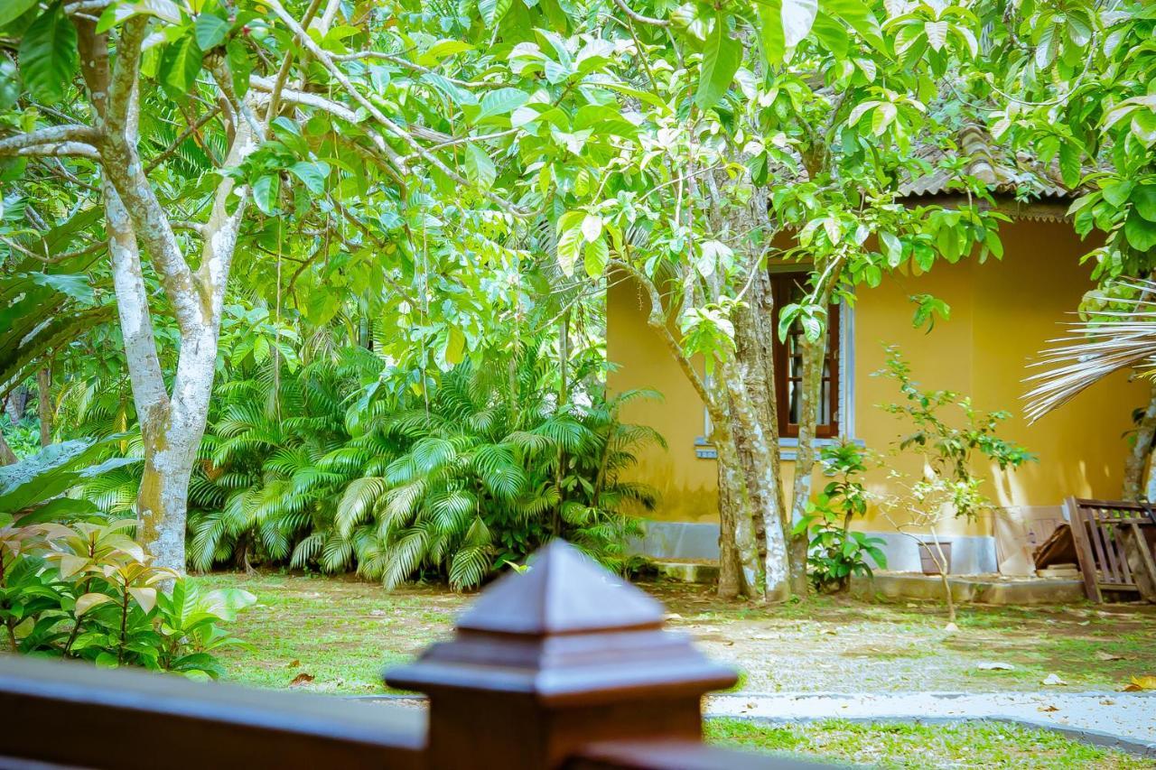 Birds Paradise Cabanas Unawatuna Buitenkant foto
