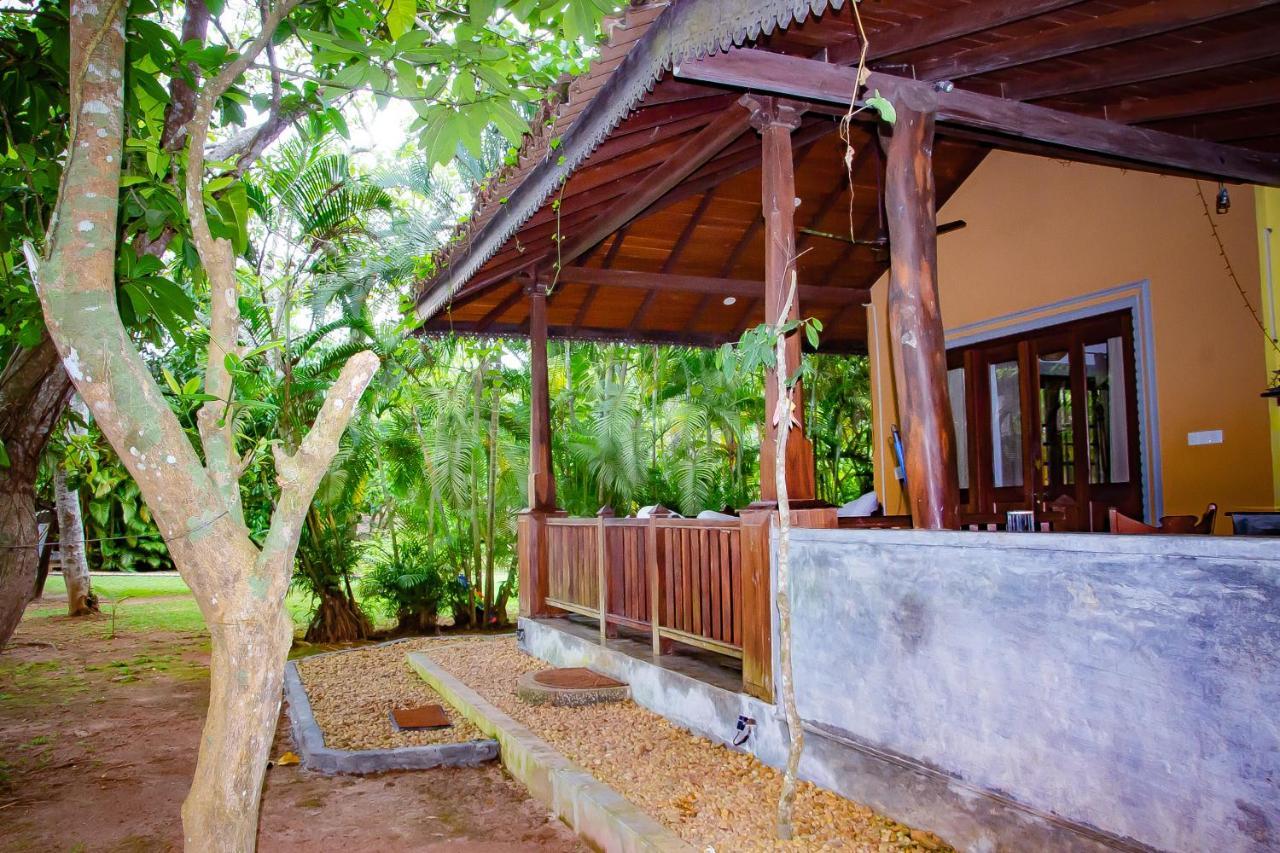 Birds Paradise Cabanas Unawatuna Buitenkant foto