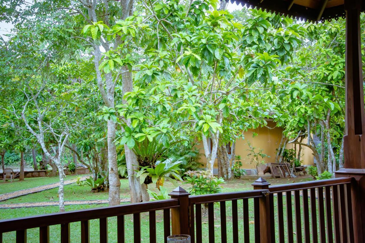 Birds Paradise Cabanas Unawatuna Buitenkant foto